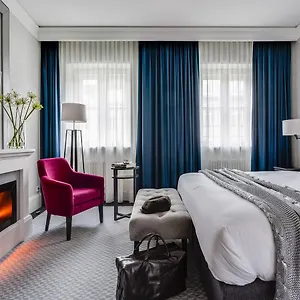 מלון Teatro Boutique Old Town - Destigo ****